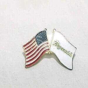USA and Fitzgerald's Dual Flag Lapel Pin 1" Red White Blue Gold tone
